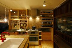 31年老房改造變76平日式溫馨屋簡約廚房裝修圖片