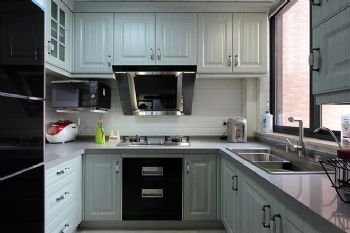 86平美式混搭居演繹經典收納設計美式廚房裝修圖片