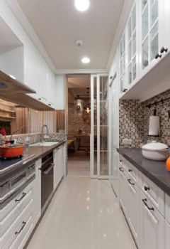 92平美式鄉村兩居室裝修案例欣賞美式廚房裝修圖片