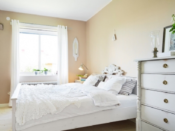 簡潔之美，安然生活質感小戶型簡約臥室裝修圖片